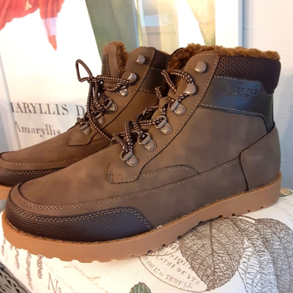 London Fog boots,new with tag.